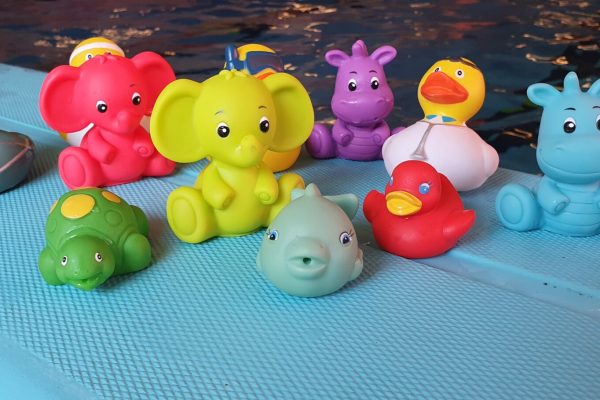 Baby-_peuter zwemles Baby-_peuter zwemles